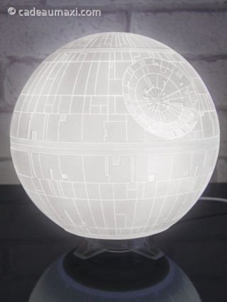 Lampe Star Wars en forme d'étoile de la mort