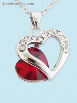 Collier avec pendentif coeur et pierre rouge