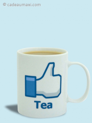 Tasse de thé en j'aime de facebook