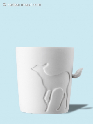 Mug biche avec anse en 3D