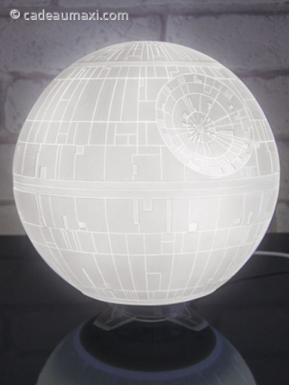 Lampe Star Wars en forme d'étoile de la mort 