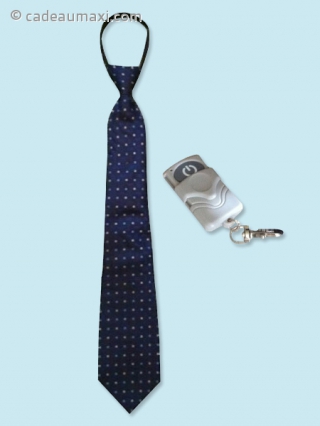 Cravate avec caméra intégrée