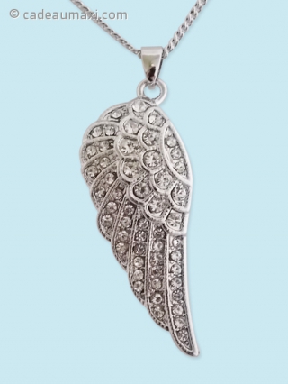Collier pendentif aile d'ange strass